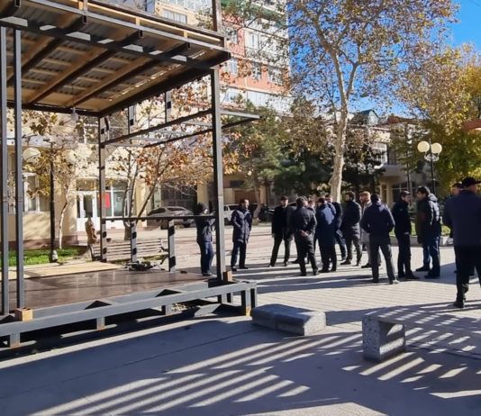 Незаконно строившаяся кофейня у сквера Эффенди Капиева будет демонтирована