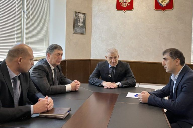 Коллективу Финансового управления представили нового руководителя