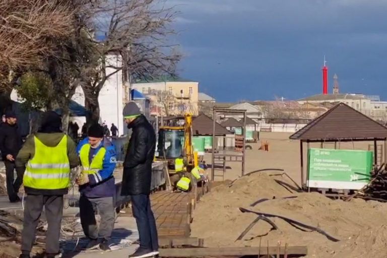 О реконструкции на городском пляже
