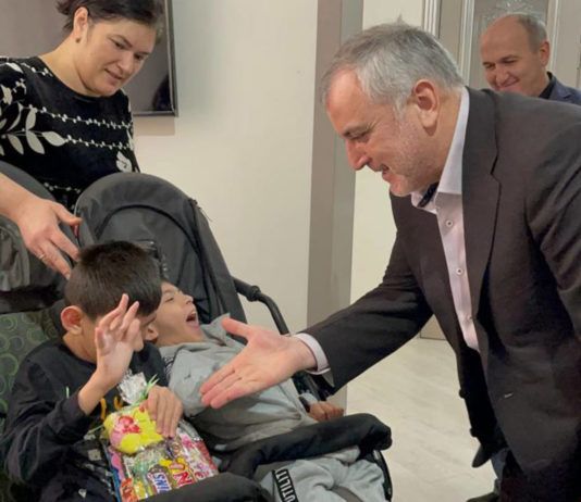 Депутаты поздравят многодетные семьи и детей-инвалидов