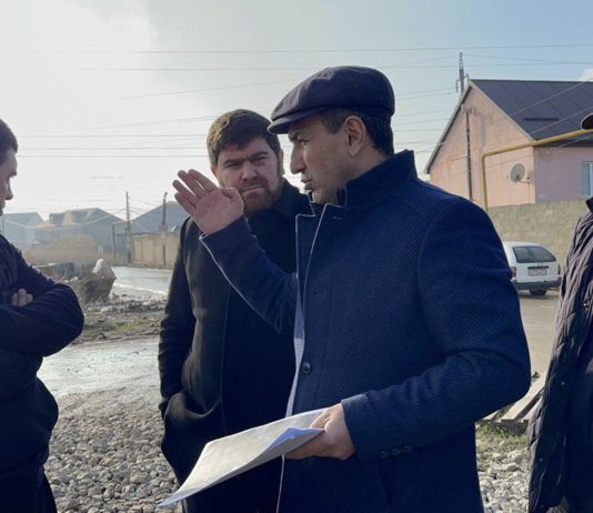 Депутаты встретились с жителями микрорайона