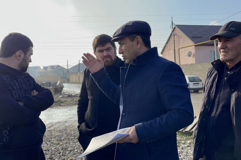 Депутаты встретились с жителями микрорайона