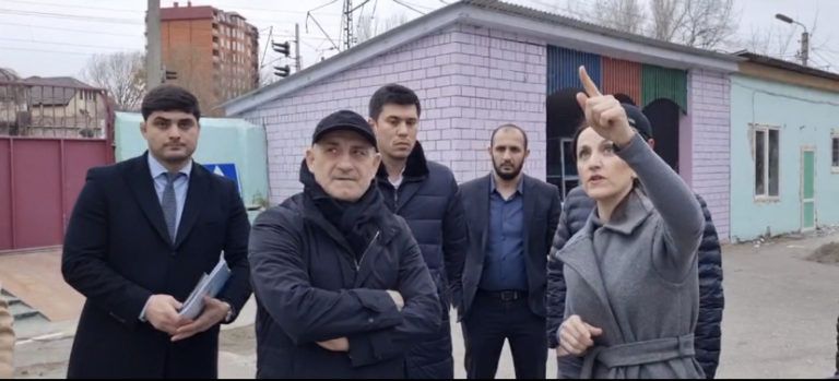 Ризван Газимагомедов осмотрел махачкалинские школы и детские сады