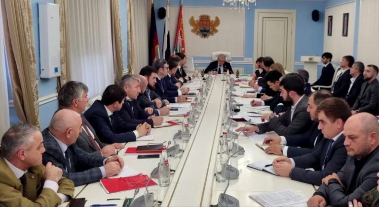 В Махачкале подготовили отдельную новогоднюю программу для детей участников СВО