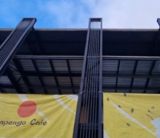 В Махачкале после жалоб горожан приостановили стройку перед торговым центром