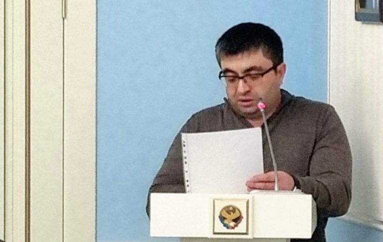 Около 50 нестационарных торговых объектов вывезли из парков и скверов Махачкалы за полторы недели