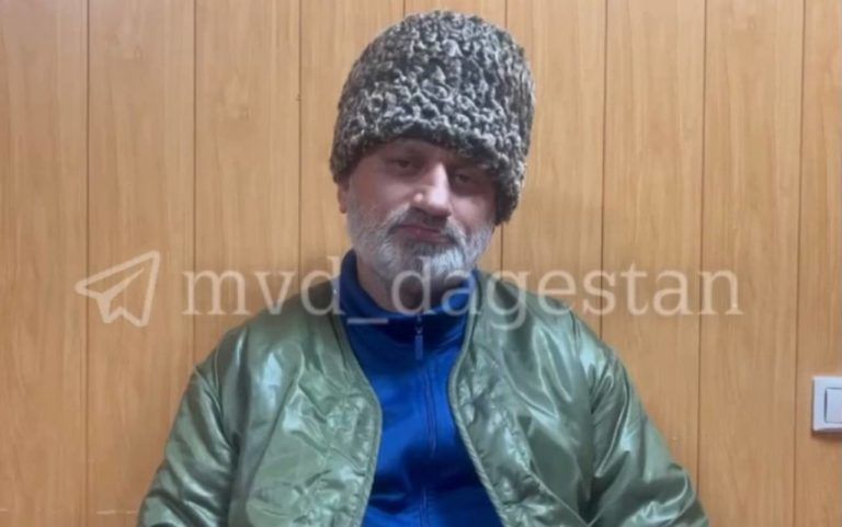 Мужчину в папахе задержали в Махачкале за закладку наркотиков