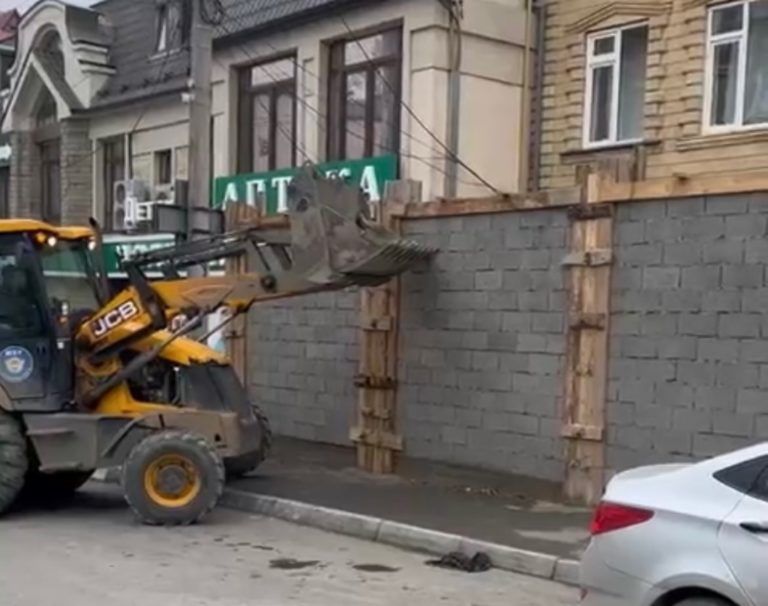 В Махачкале выявили еще 25 объектов с признаками самовольного строительства