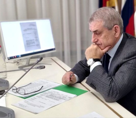 И.о. мэра Махачкалы дал подрядчику несколько дней на завершение ремонта проблемного детсада