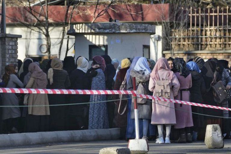 Мусульманские страны осудили очередной запрет талибов для женщин