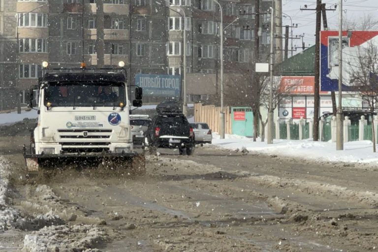 С первым снегом: поздравлять или сочувствовать