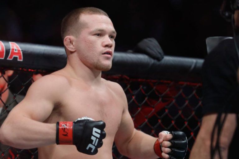 Бой Яна с Двалишвили официально возглавил турнир UFC