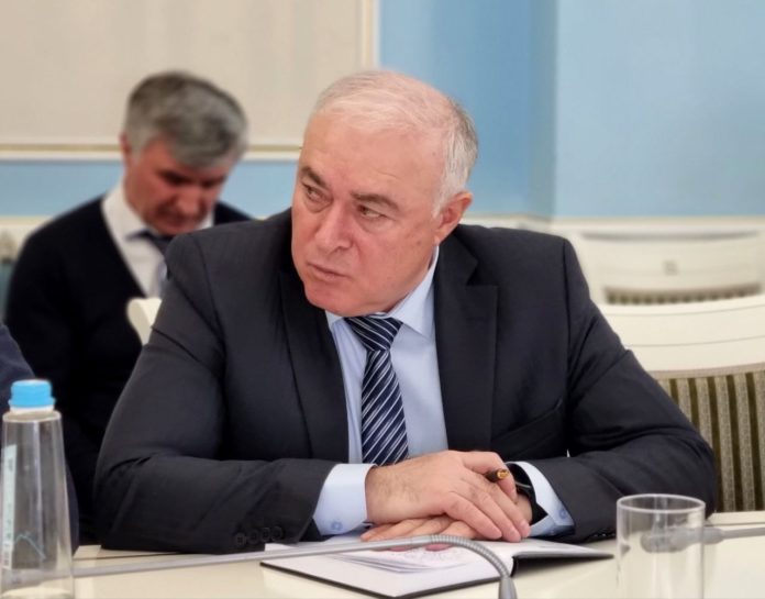 B4ADFC38-B08A-467D-A909-38EB6C38CA58