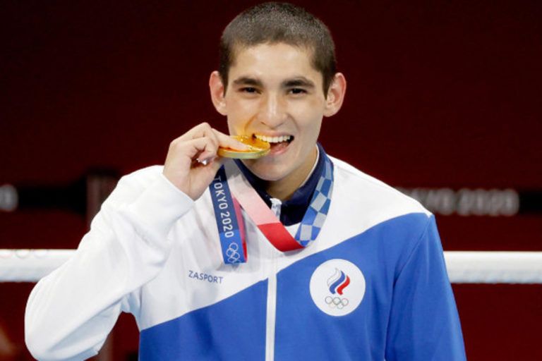 Российский чемпион Олимпиады по боксу проведет бой с экс-чемпионом WBA