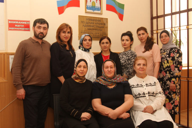 Прошу подготовить справку
