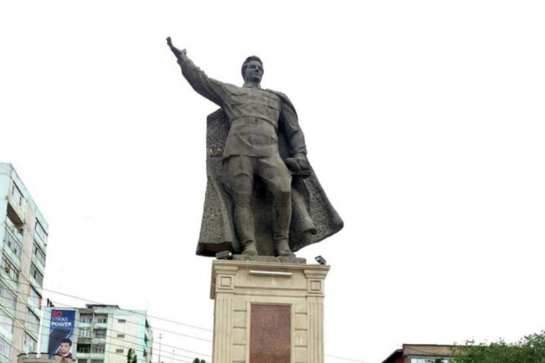 Почему Киров с нами?