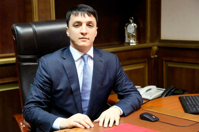 23CA4C62-C0A0-4712-B1A0-DBADEABBD0C2