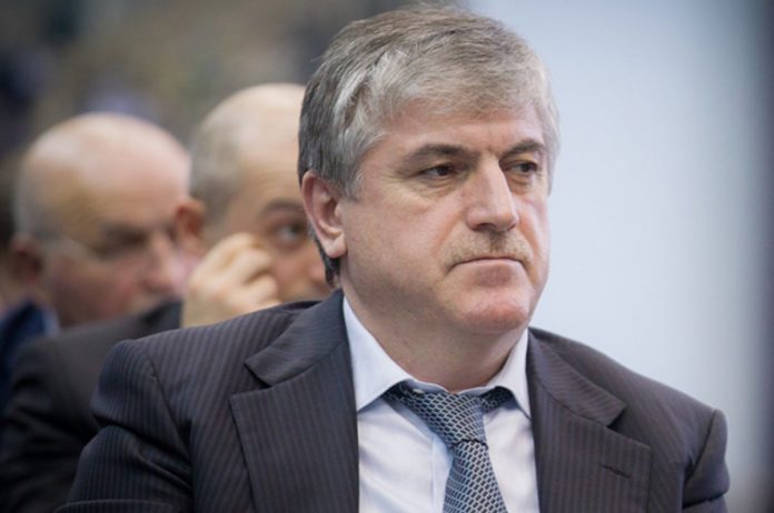 39E1596A-BEAB-4B52-AC30-11FF5F02799F