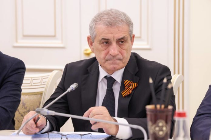 48C8A66B-4C1E-43D5-8E1E-A30A8094E424