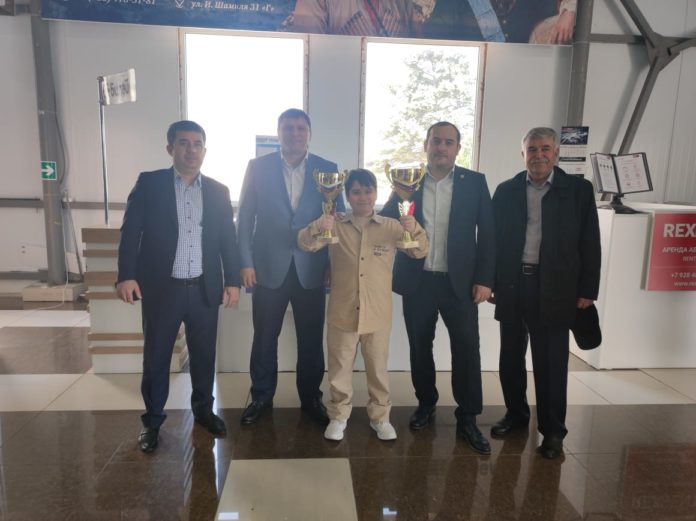 A01DD85B-BA16-43A6-902F-08C11A2854EE