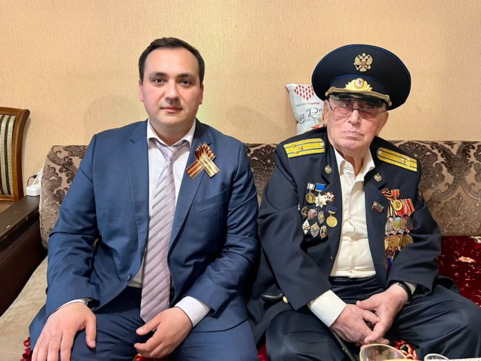 CF581DC6-CAE3-49AE-8B05-76AAD1B71539