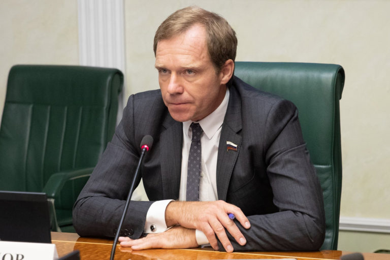 В Совфеде предложили разрешить тратить материнский капитал на оплату детских спортсекций