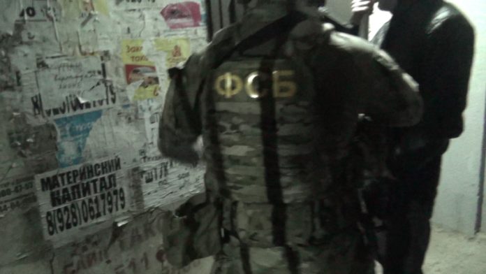 2C7B5B19-5964-418D-BE5B-EE7E4EA032E2