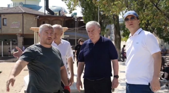 8AC68353-DC6C-4394-8ABD-9811B3988E88