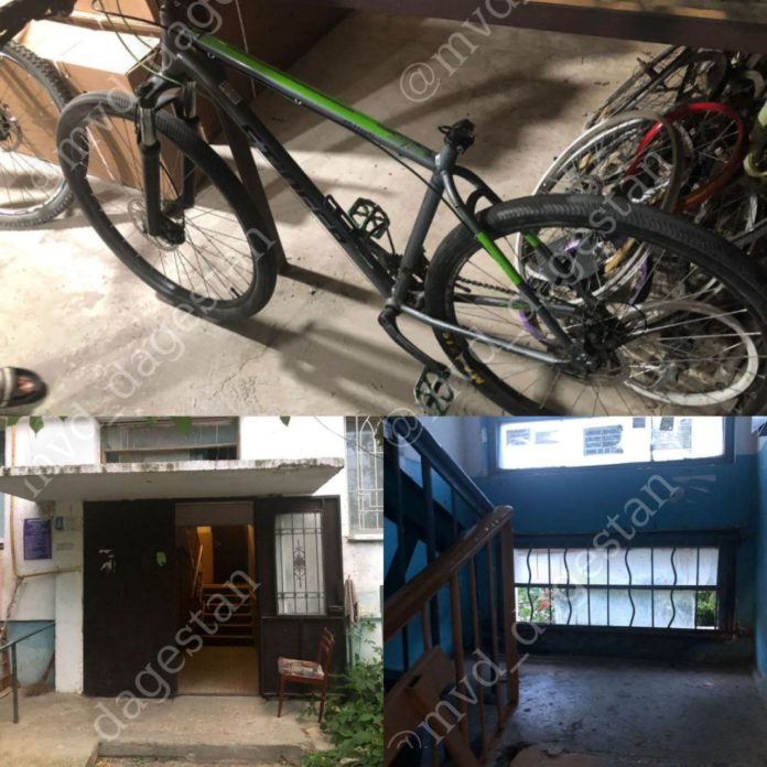 C8A3AA79-8E0B-4853-8D99-C03D0B1AEF8C