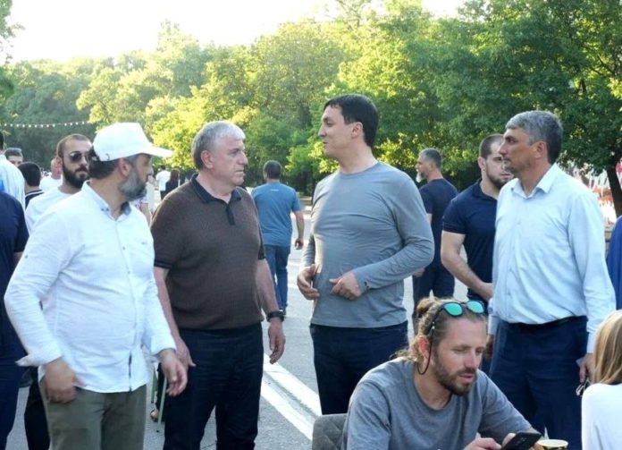 D7DB3845-F7F8-4AE2-8E0A-5EA82CD76F03