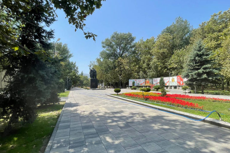 Главный парк города готовят к юбилею поэта