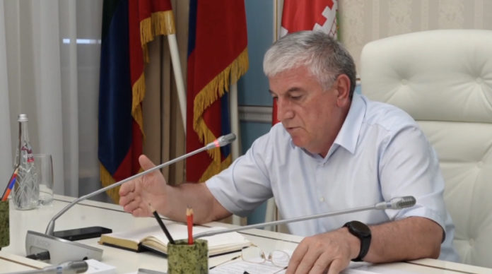 D8C6E10D-9ED0-49F9-816C-1B96B969CBF1