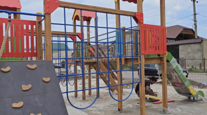 6169AE79-4B54-477E-AC59-668C2ECBA17E