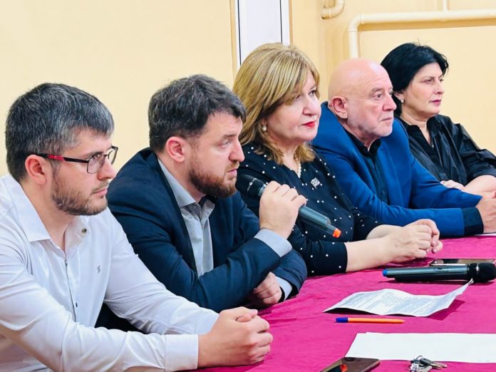 A7A123DA-DD14-4A18-8BCC-EFE6C37BFC99