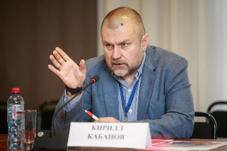 Глава НАК призвал принять закон о ношении хиджаба в общественных местах