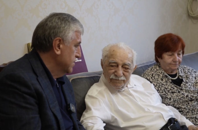 B802FFD4-CD39-4FE4-BE0E-EBE73B955362