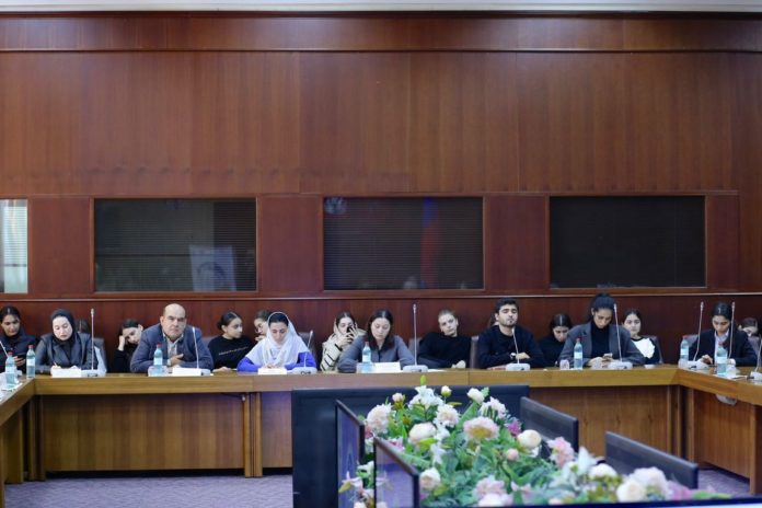 FB1D0A7A-AD21-464E-ACDC-7900B962C0ED