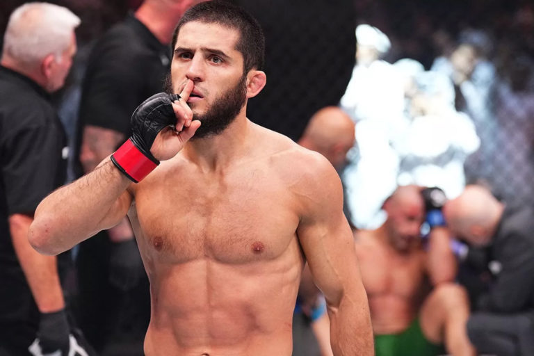 Победы Махачева и Чимаева, конфуз Анкалаева. Главные итоги турнира UFC 294
