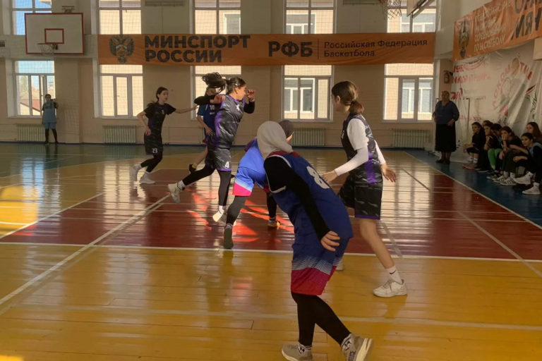 В Махачкале прошел муниципальный этап Детского дворового баскетбола