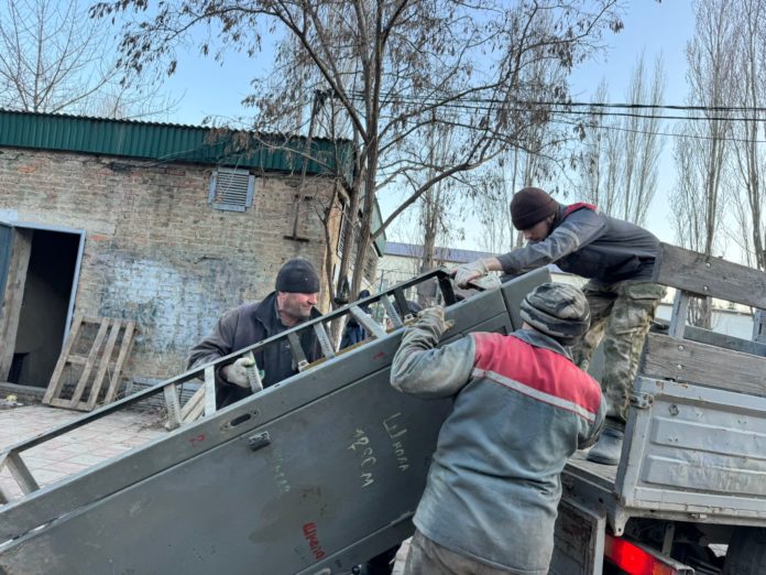 AF7DE10C-59E3-4059-A159-08AA33B6E1A2