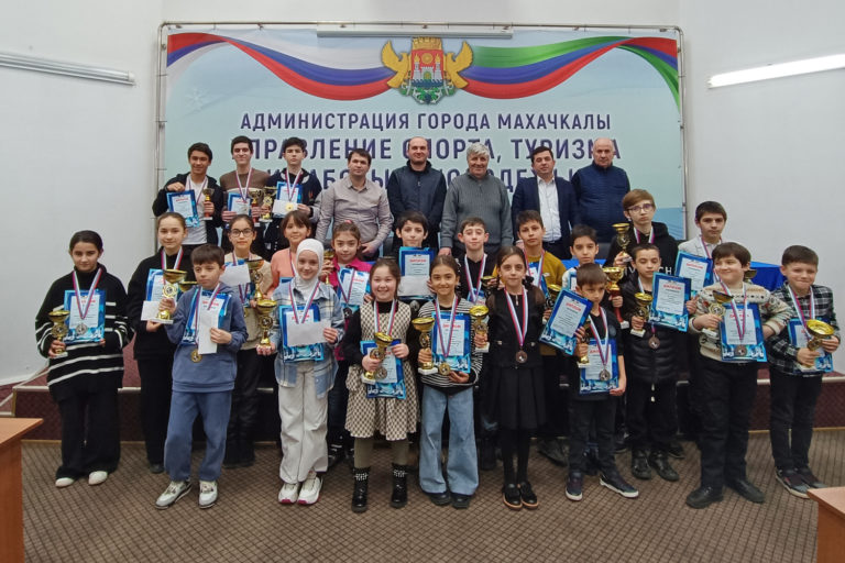 Финал Кубка Дагестана по быстрым шахматам среди детей прошел в Махачкале