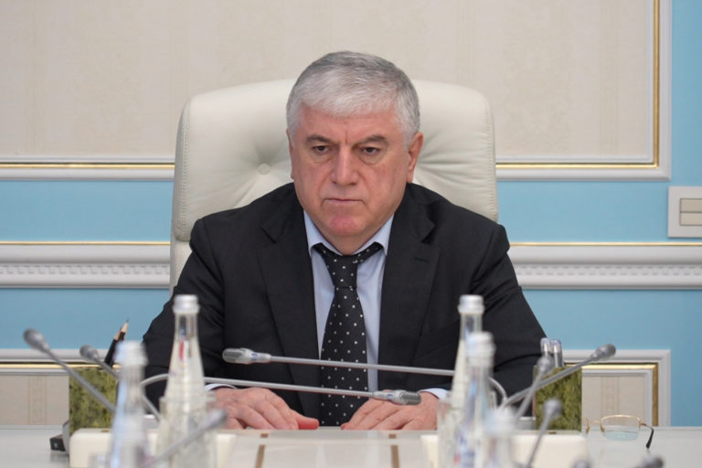 Глава города провел совещание по актуальным вопросам
