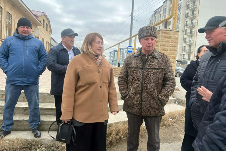 В депутатской деятельности важна постоянная работа с избирателями