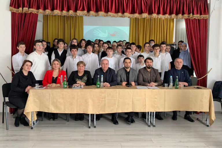 Депутаты побеседовали с учащимися