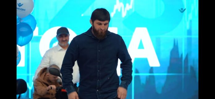 ee2e4dd7-abb1-43ad-b5c8-e0ca0e7c5264