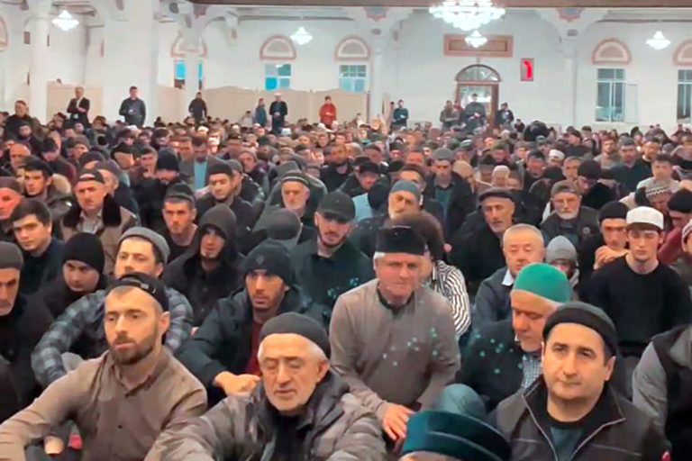 В Джума-мечети Махачкалы прошел маджлис, посвященный ночи аль-Ми’радж