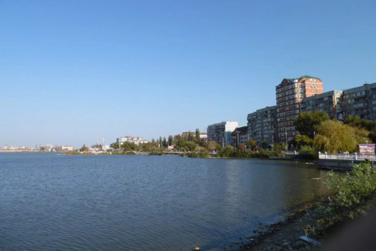 В Махачкале займутся проблемой затопления вокруг озера Ак-Гель