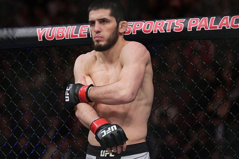 Махачев отказался от объединительного боя на юбилейном турнире UFC