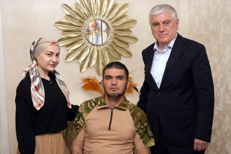 Юсуп Умавов навестил семью участника СВО