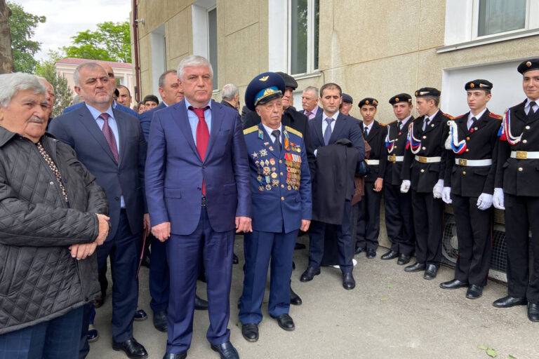 Открытие мемориальной доски Сиражутину Ильясову